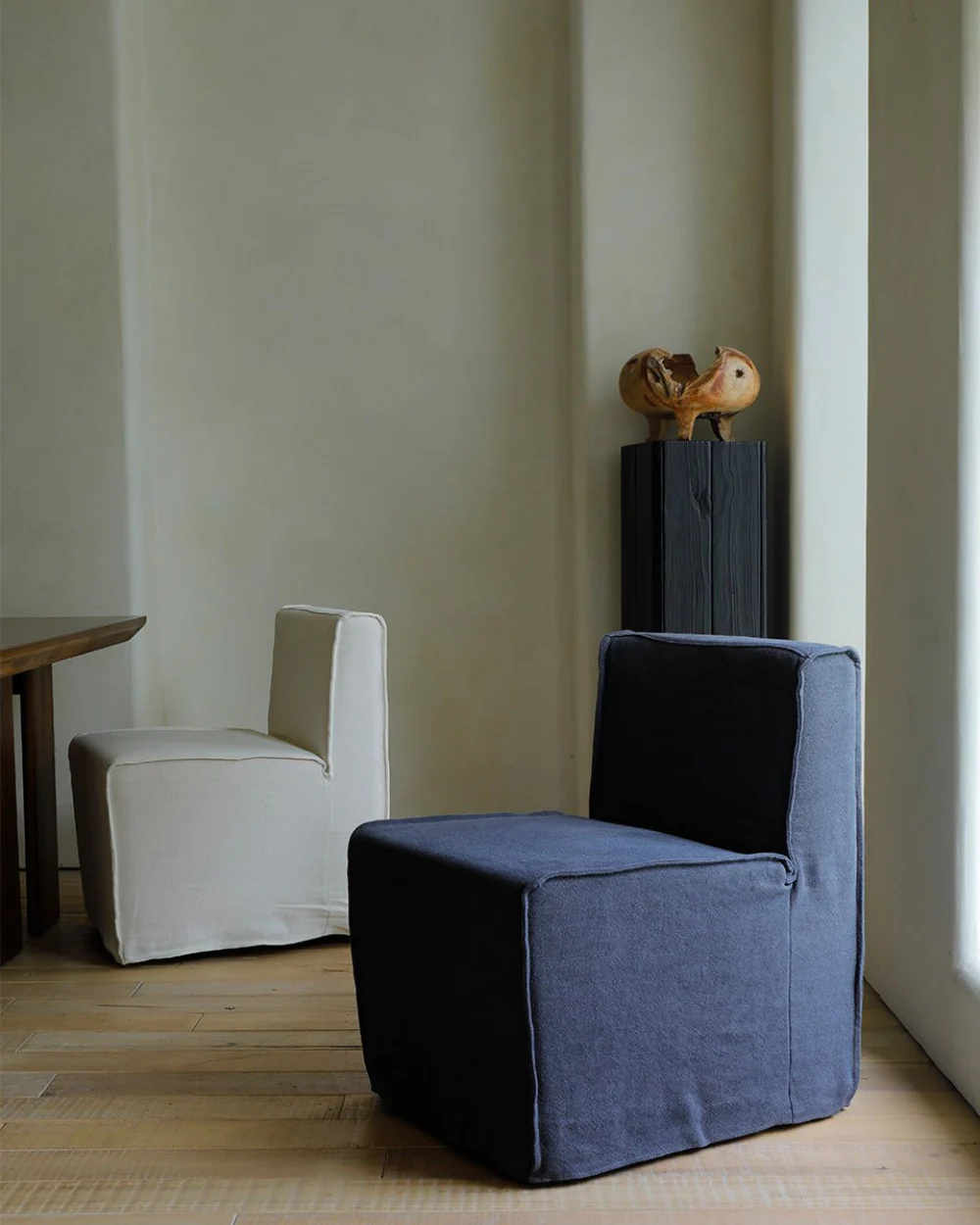 Castor Slipcover Sofa Chair - Image 4