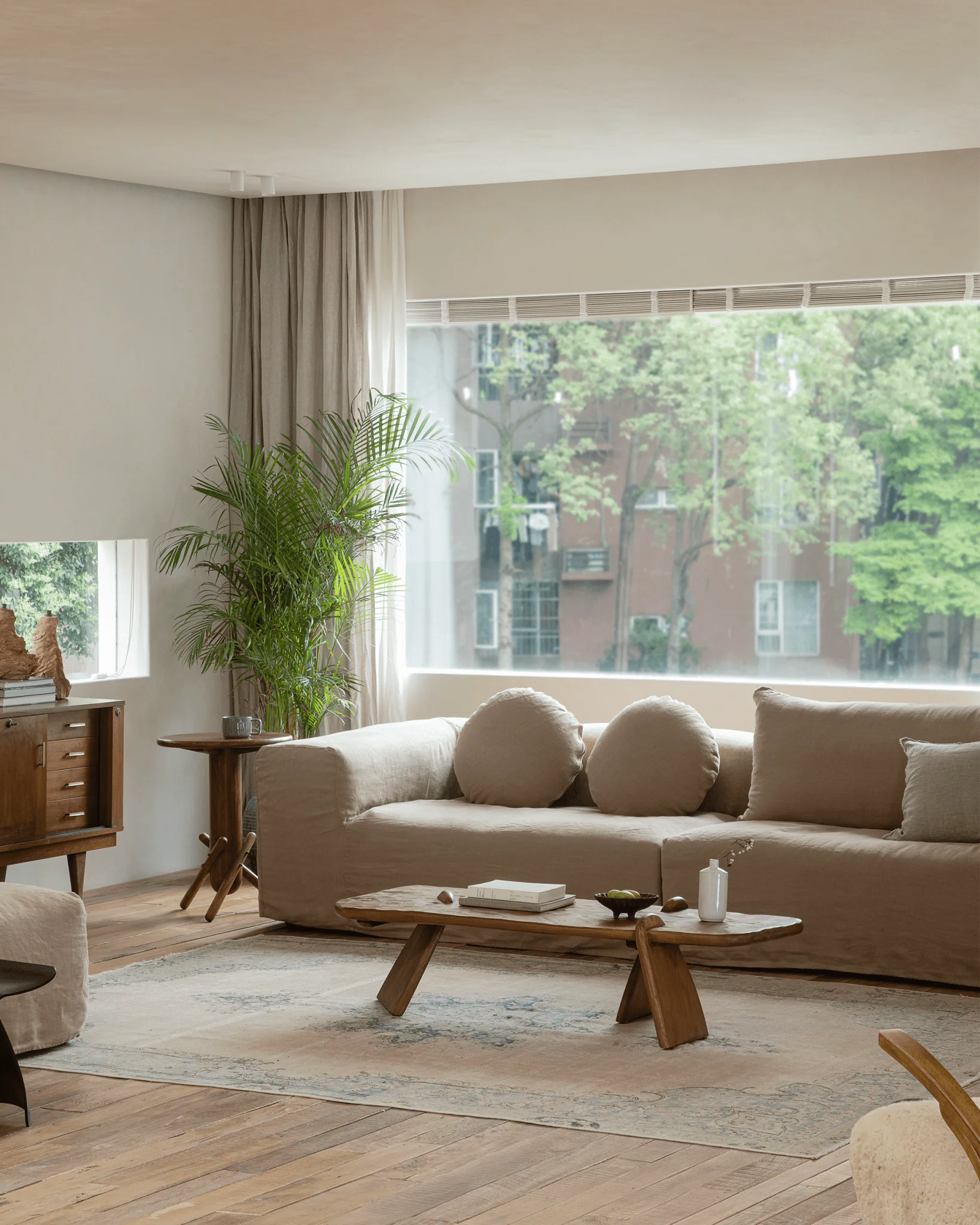 Doma Sectional Sofa - Image 17