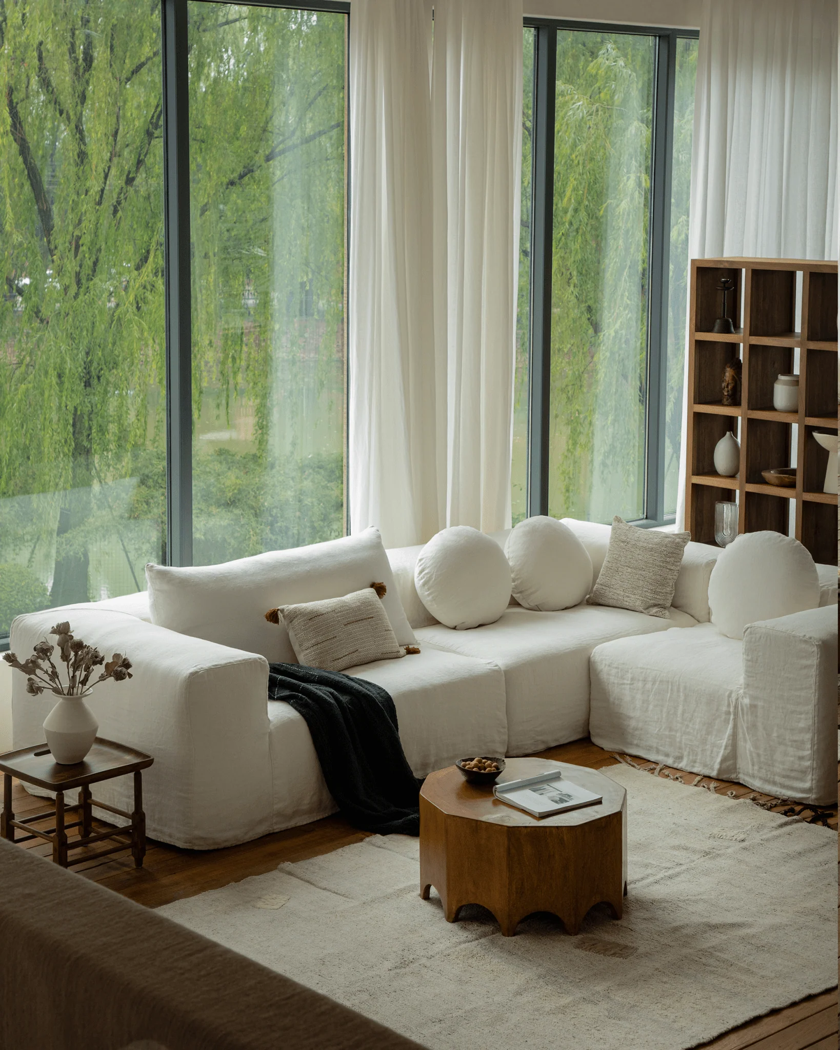 Doma Sectional Sofa - Image 5