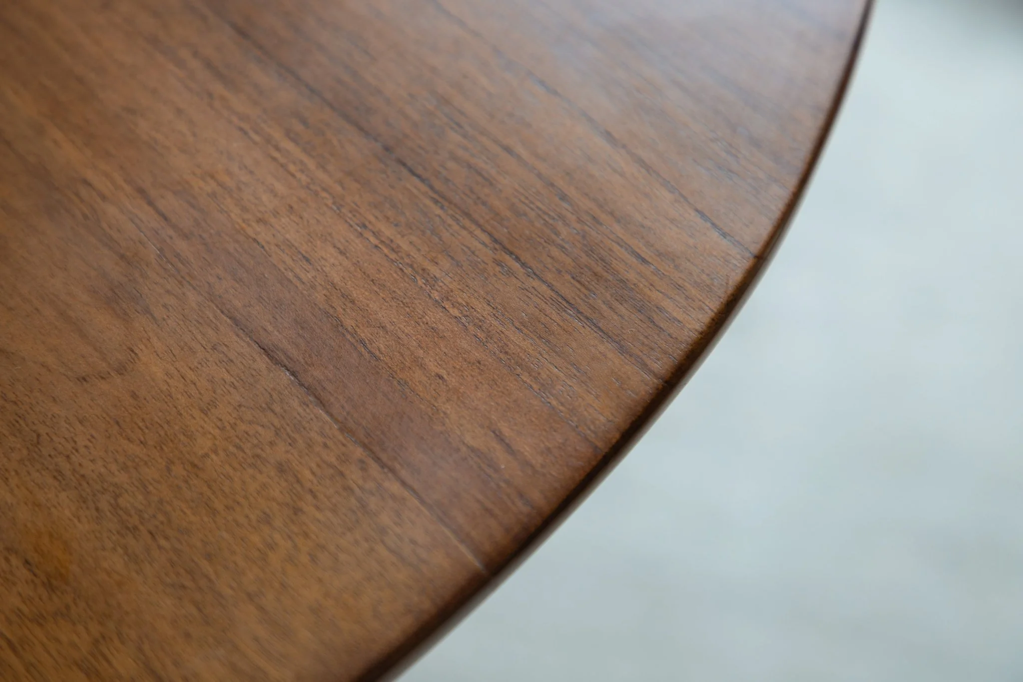 X Table - Image 12
